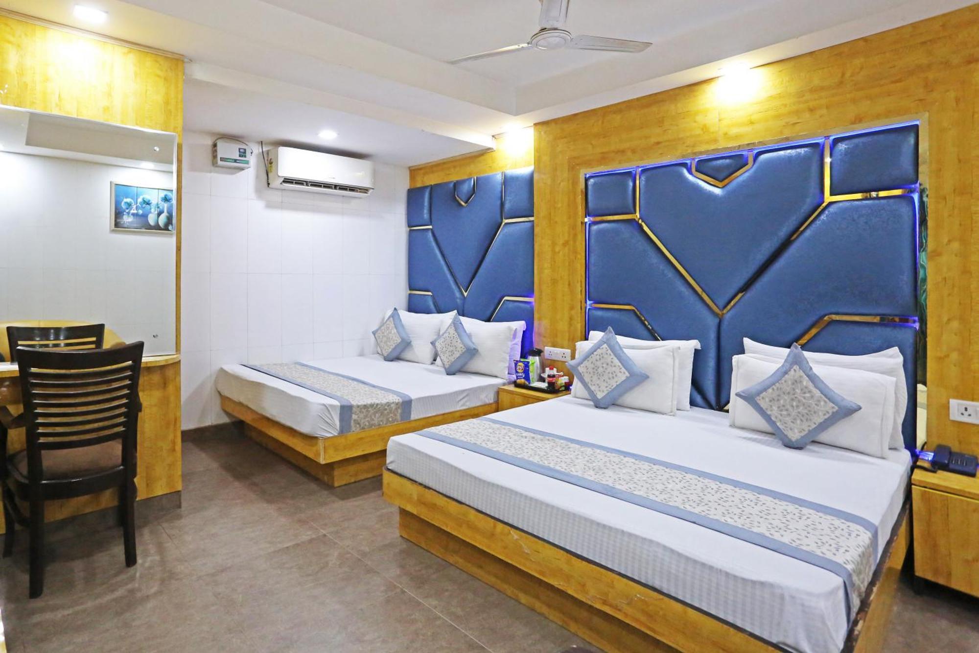 Hotel Preet Palace -5 Mints Walk From Nizamuddin Railway Station New Delhi